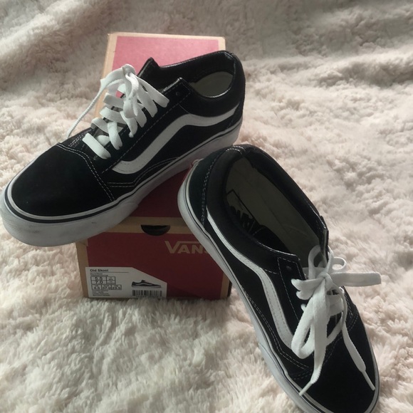 Vans Old Skool - Picture 1 of 7